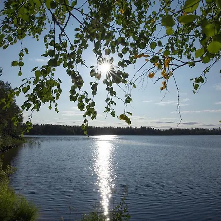 Nikkilaen Elaemyskylae Ostello *